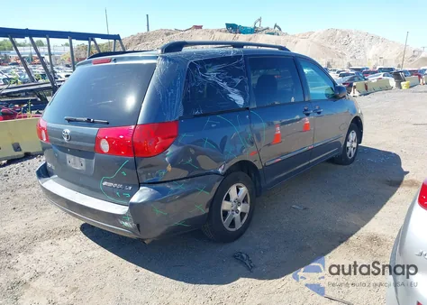 2010 Toyota Sienna Le z USA, uszkodzony, nr VIN 5TDKK4CC5AS315259